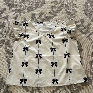 SHEIN Kids' Cream and Black Bow Print Blouse